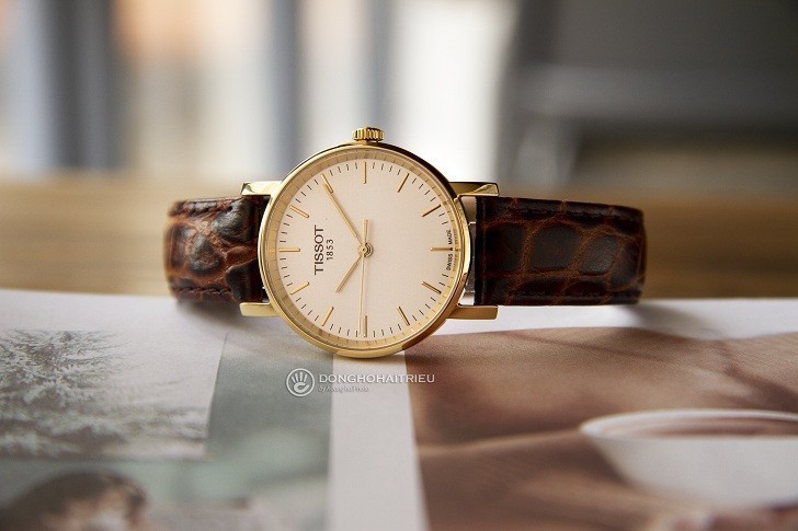 Đồng hồ Tissot T109.210.36.031.00 dây da dập vân lạ mắt - Ảnh 2