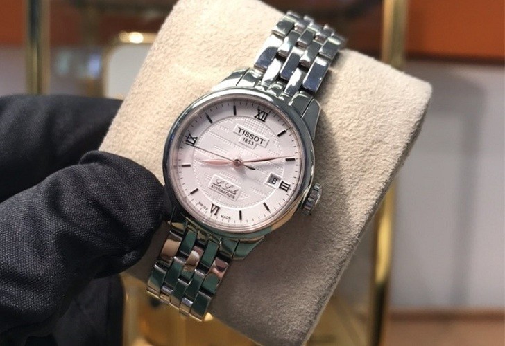Đồng hồ Tissot T41.1.183.35 chữ hỷ đại diện cho hạnh phúc - Ảnh 2