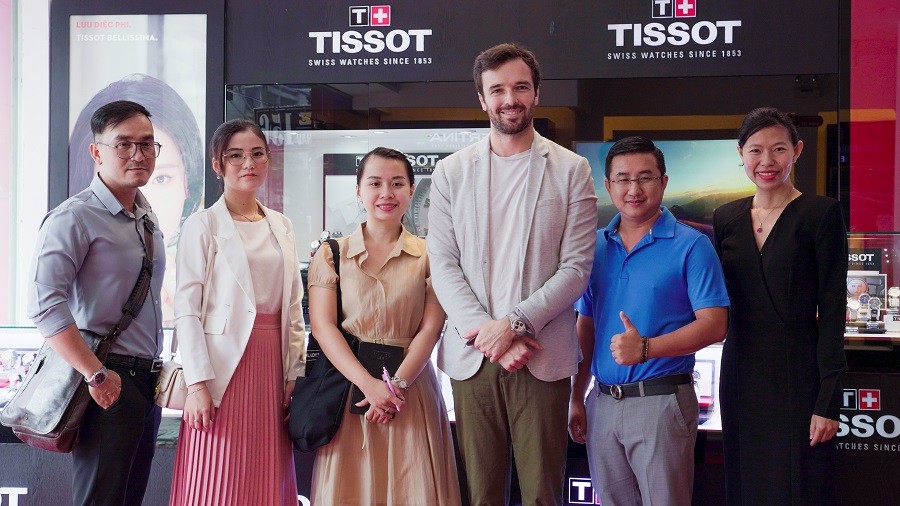 Đại diện Tissot đến thăm cửa hàng Đồng Hồ Hải Triều