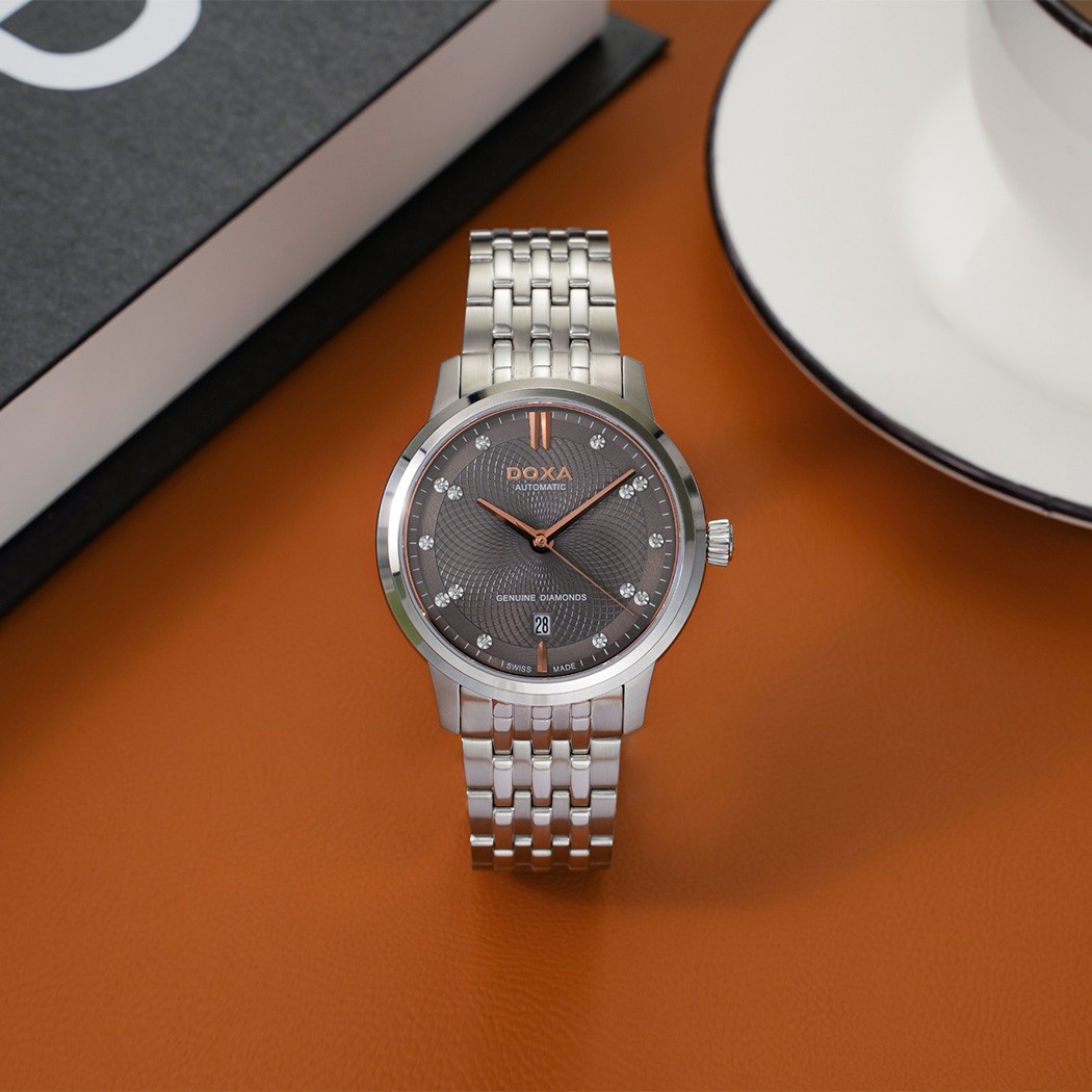 Thiết kế thời thượng của đồng hồ kim cương Doxa Excutive
