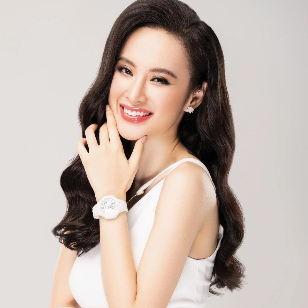 Diễn viên Angela Phương Trình với thiết kế Baby-G hiện đại