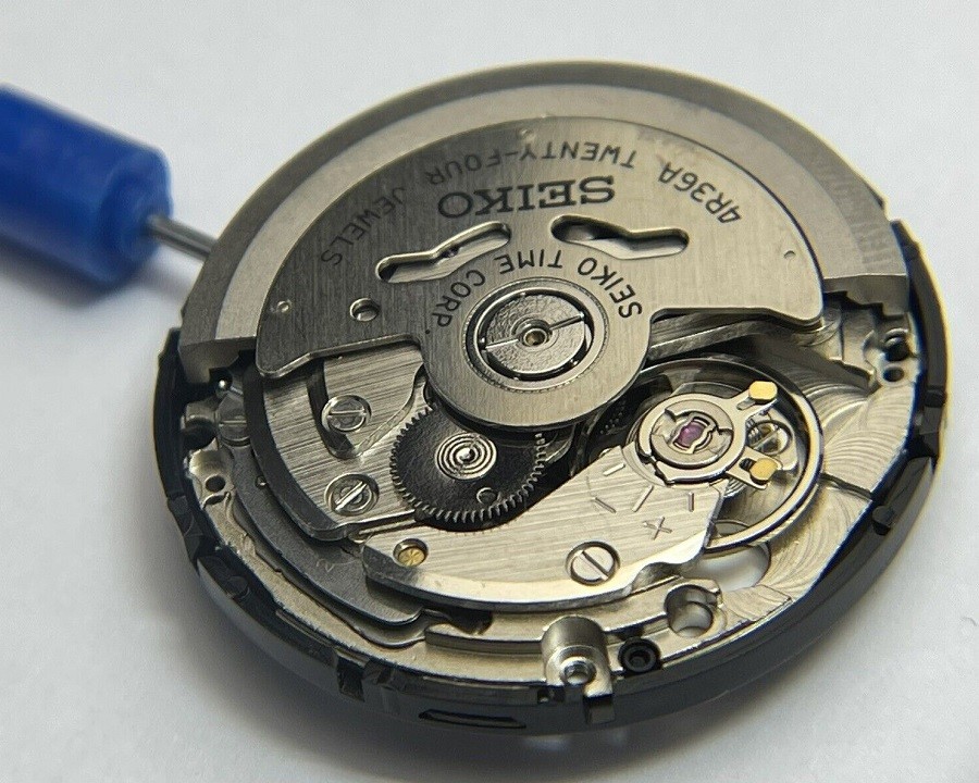 Seiko 5 Sports SRPE80K1 - ảnh 2