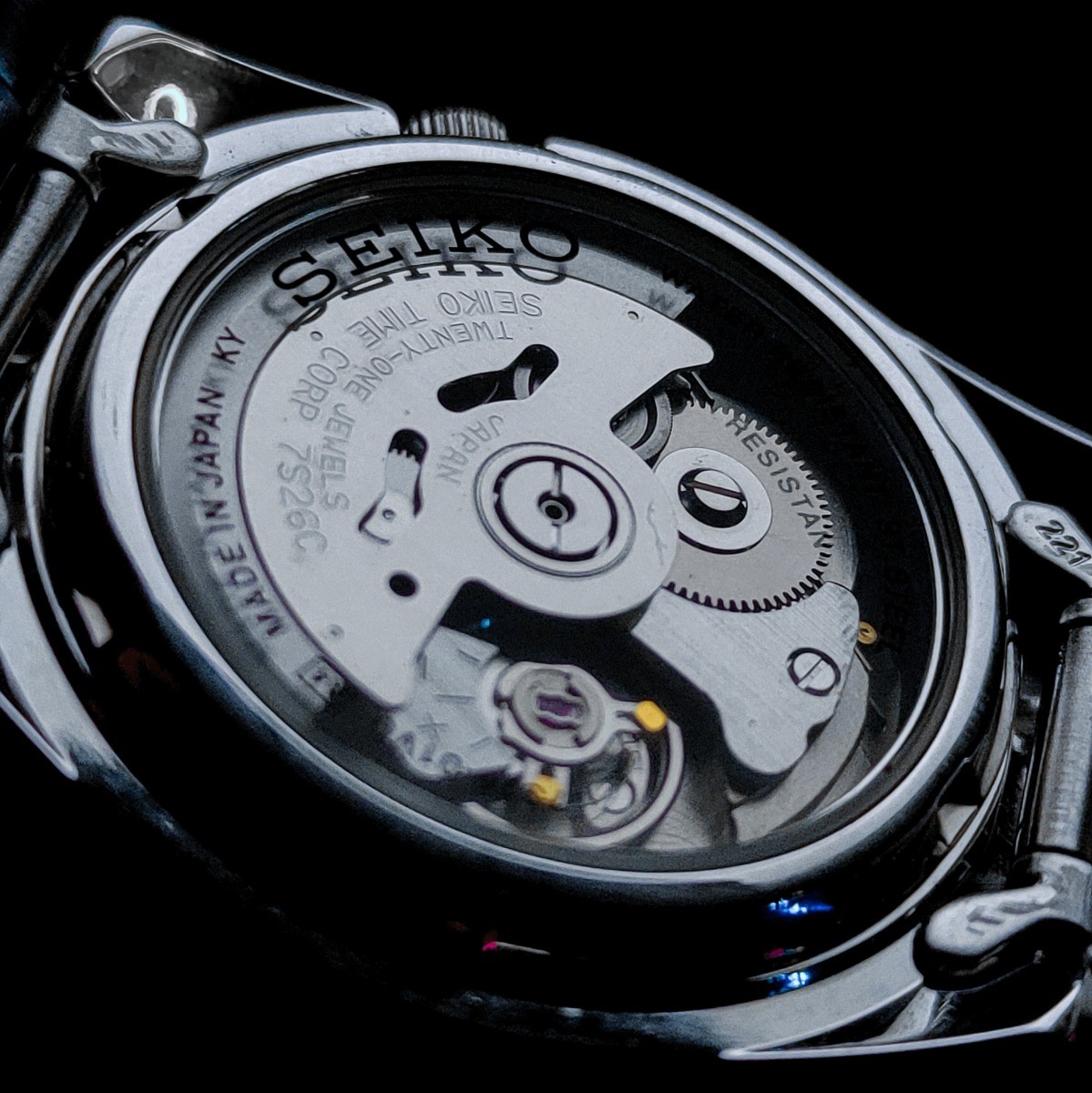 Giá đồng hồ Seiko 5 Automatic 21 jewels bao nhiêu phụ thuộc vào từng loại máy