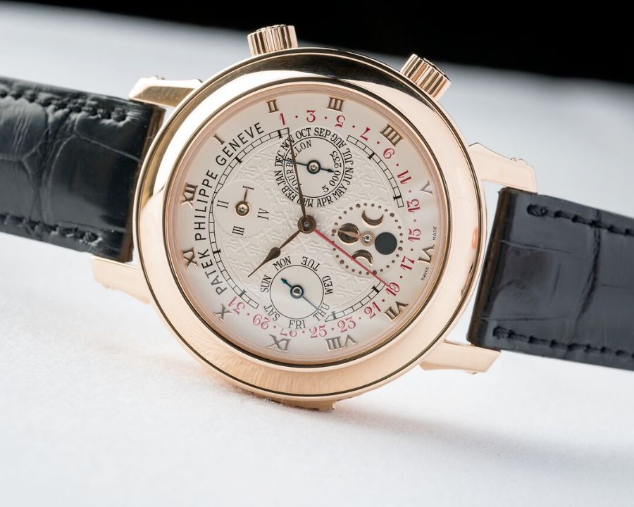 Patek Philippe Sky Moon Tourbillon Ref. 5002 là đồng hồ cơ 2 mặt số và sở hữu đến 12 chức năng bộ máy phức tạp - Ảnh 4