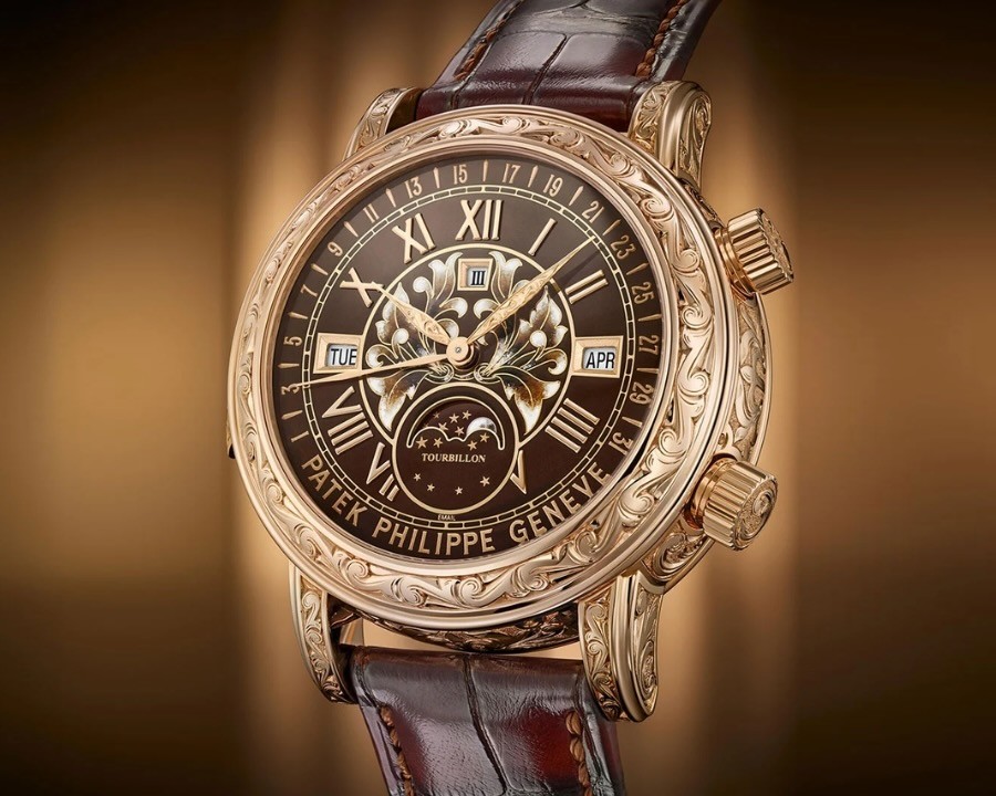Đồng hồ đắt đỏ nhất được gọi tên - Sky Moon Tourbillon Ref. 6002G-010 - Ảnh 9