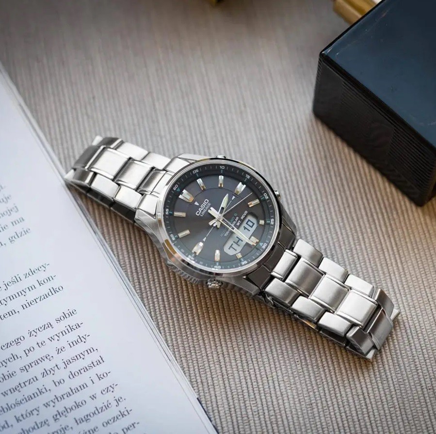 Bộ máy năng lượng mặt trời được sử dụng trên Casio Lineage
