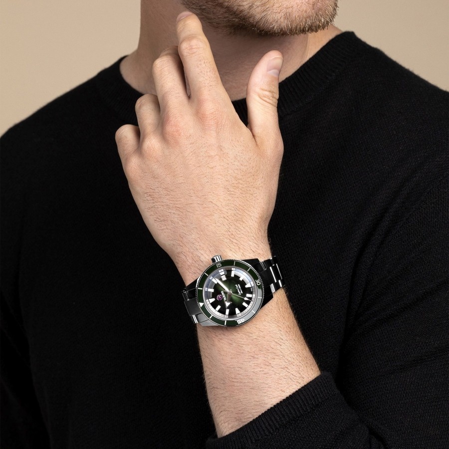Rado Captain Cook R32105313 (2)