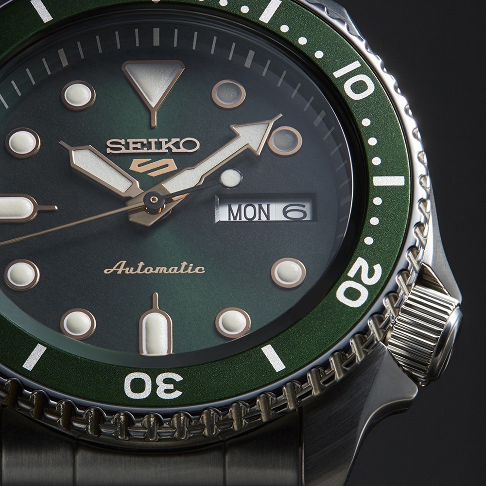 Review đồng hồ Seiko 5 Sports SRPD63K1