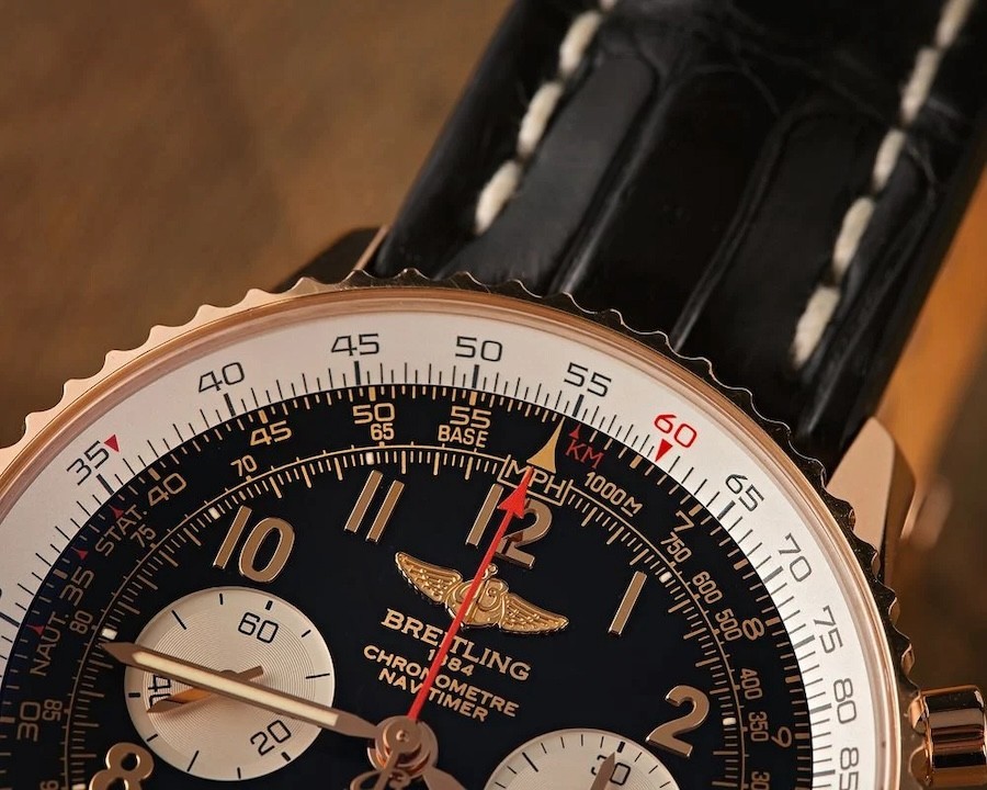 Bezel là gì? 3 kiểu Bezel thường gặp & 8 chức năng bí ẩn - Ảnh 1