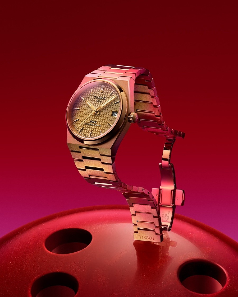 Precise (Chính xác), Robust (Mạnh mẽ) và X - 10 (Chống nước 10 bar) là 3 đặc trưng của Tissot PRX