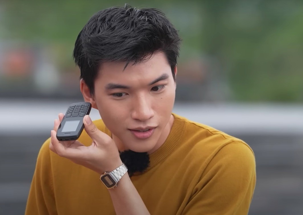 HIEUTHUHAI đeo Casio A168WA-1WDF - ảnh 1
