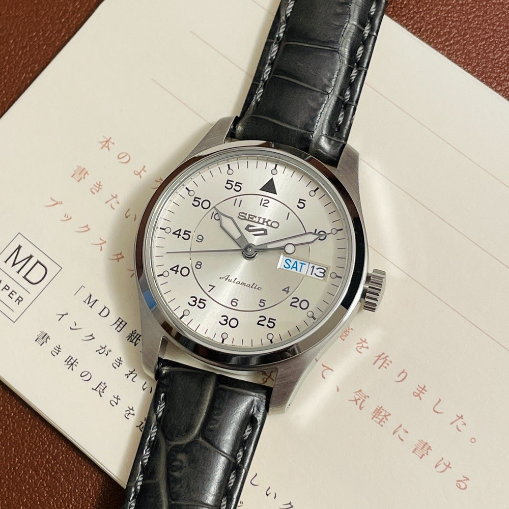 Review đồng hồ Seiko 5 Sports Field SRPJ87K1