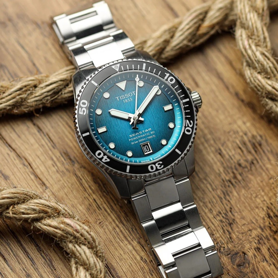 Tissot Seastar Automatic nền mặt số với đường vân thẳng đứng tạo cảm giác như đang lướt trên mặt sóng - ảnh 7