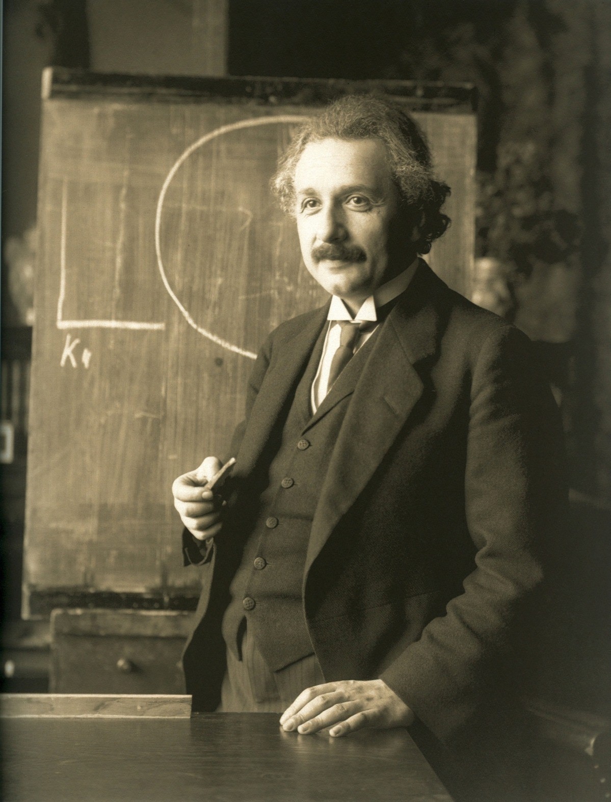 Albert Einstein năm 1921