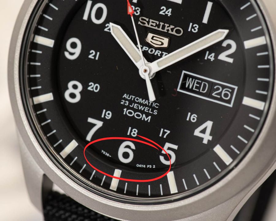 Xem mã Seiko ở đâu? Đơn giản ngay trên mặt số - Hình 1