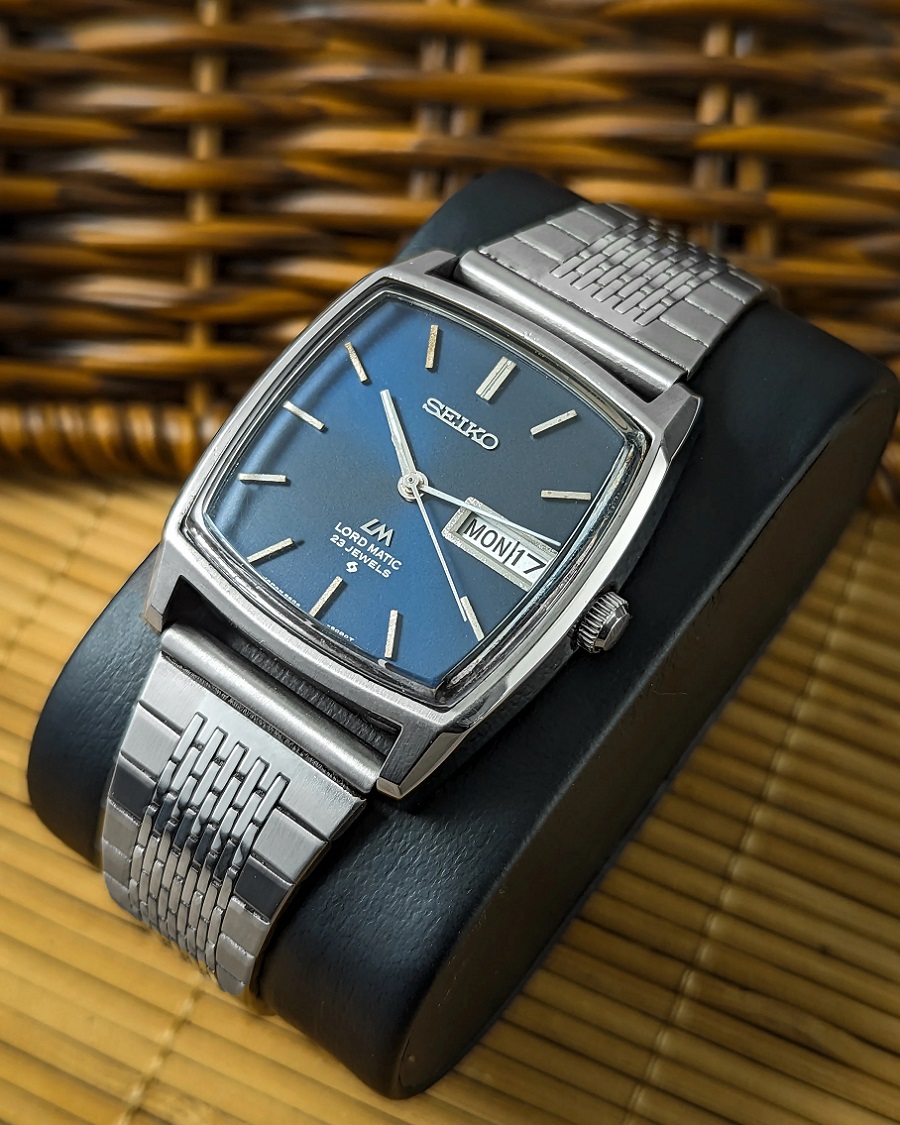 Nét cổ điển được thể hiện rõ trên thiết kế mặt số của Seiko Lord Matic 5605-5000 - ảnh 4