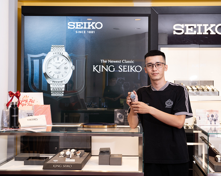 King Seiko đã được bán tại Salon Đồng Hồ Hải Triều 156A Trần Quang Khải, P,Tân Định, Quận 1