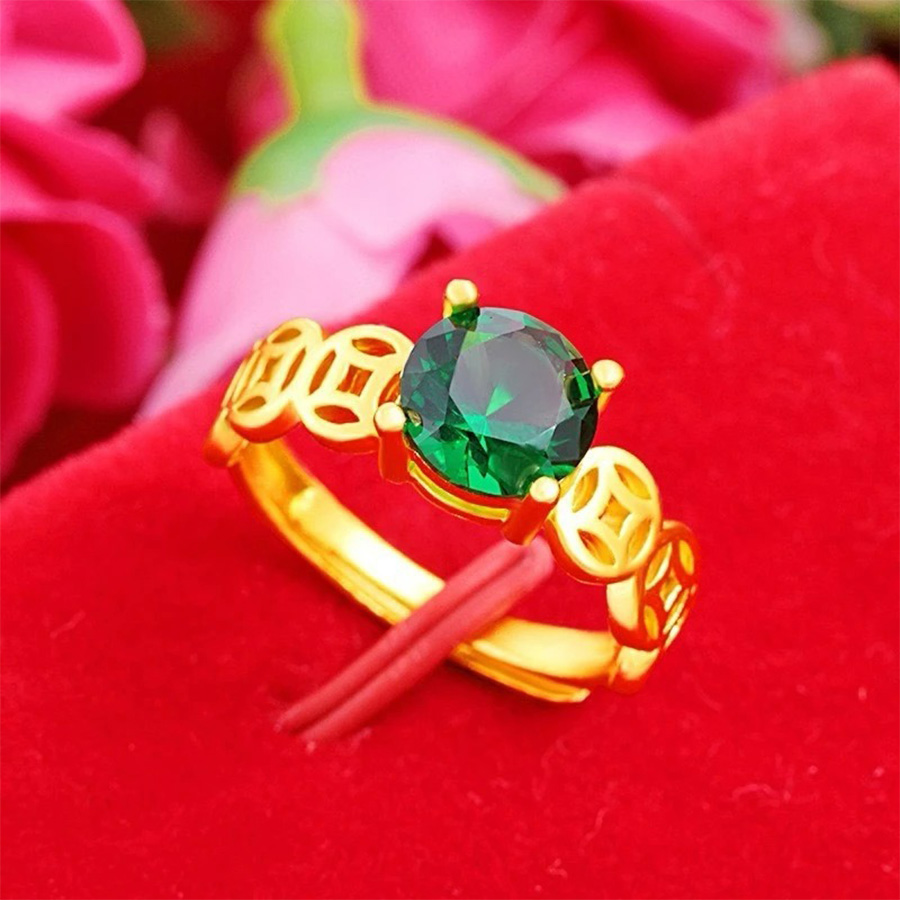Nữ giới mệnh Mộc đeo nhẫn ngón cái hay ngón giữa đều làm nhẫn phát huy công năng vượt trội