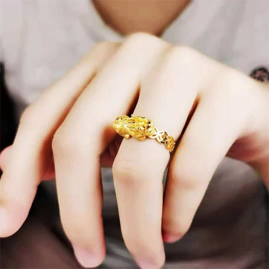 Nhẫn đi kèm tỳ hưu là bùa hộ mệnh giúp gia chủ phát tài và thành công trong sự nghiệp