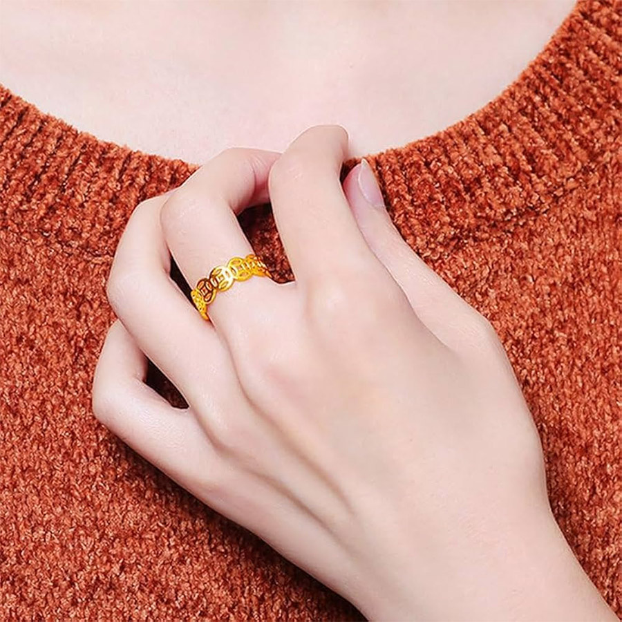 Đeo nhẫn kim tiền với hy vọng mọi sự thuận buồm xuôi gió