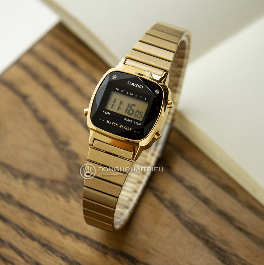 Phần nhựa mạ crom hoặc ion vàng góp phần nâng cao tính thẩm mỹ cho BST Casio LA670 - ảnh 2