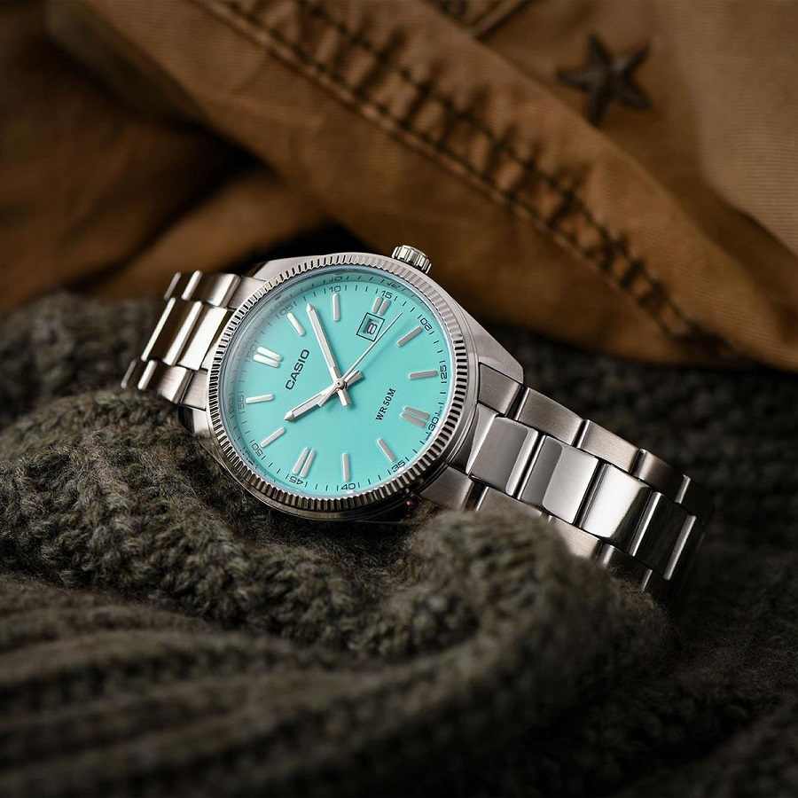 Casio Tiffnay Blue 1302PD-2A2V có ngoại hình khá giống Rolex Datejust - ảnh 4