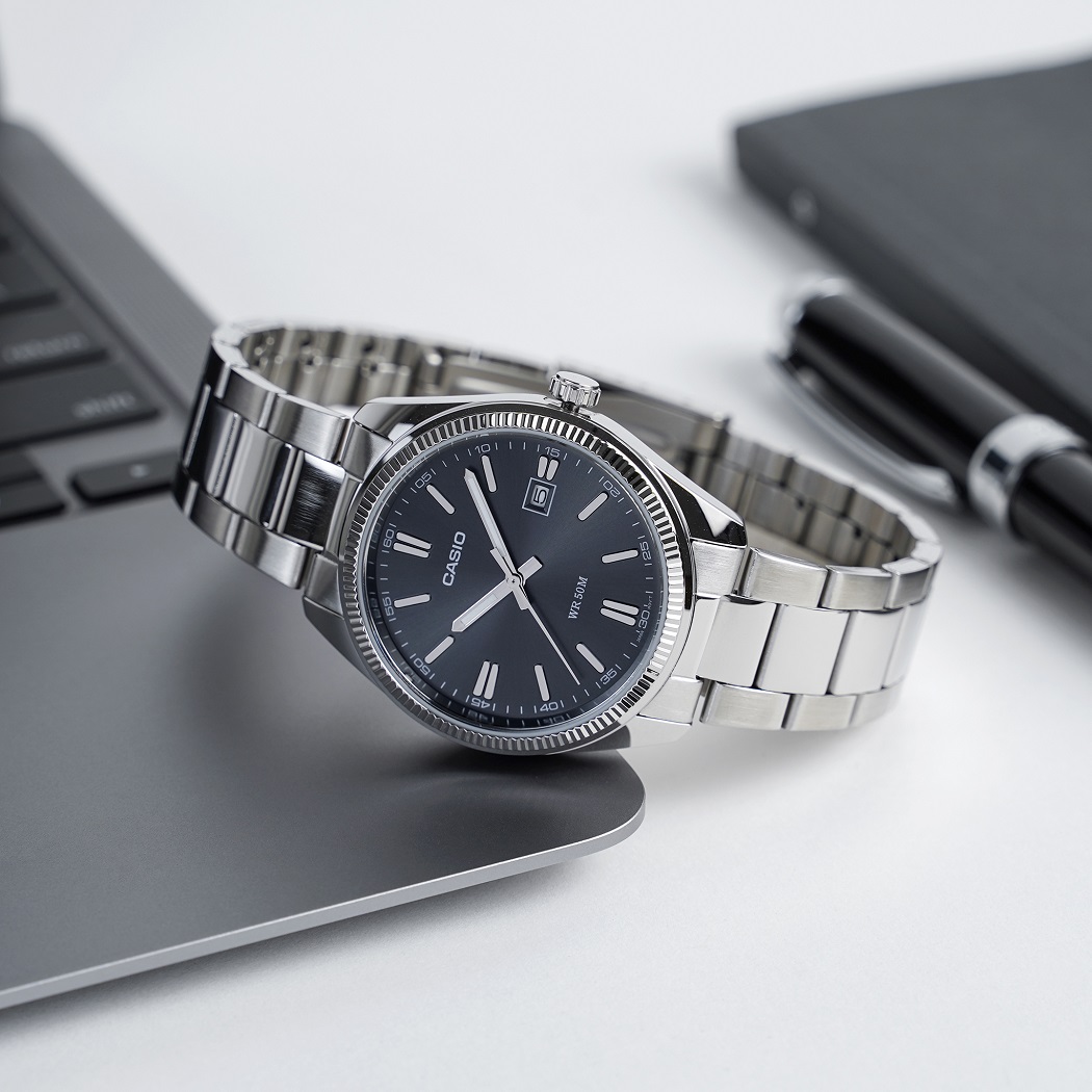 Bezel răng cưa là điểm nhấn đặc biệt trên mặt số của những chiếc đồng hồ Casio MTP-1302 - ảnh 6