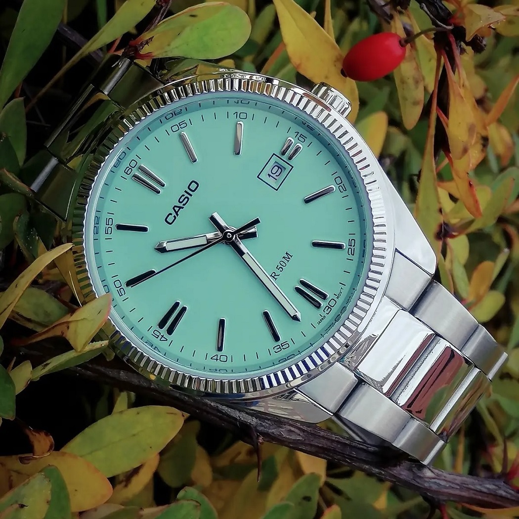 Phối màu Tiffany Blue trên mặt số đồng hồ là điều khiến giới mộ điệu điên đảo - ảnh 7