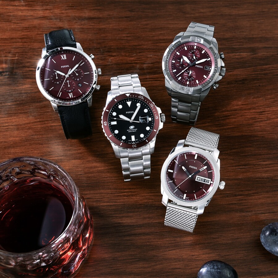 Fossil là thương hiệu đồng hồ nam tầm trung đến từ Hoa Kỳ