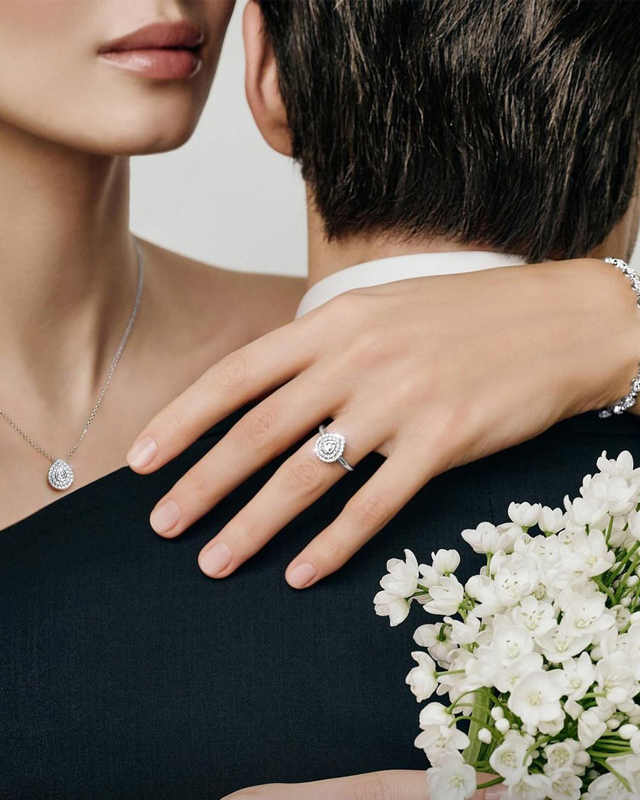 Giải mã ý nghĩa đeo nhẫn ngón áp út tay trái