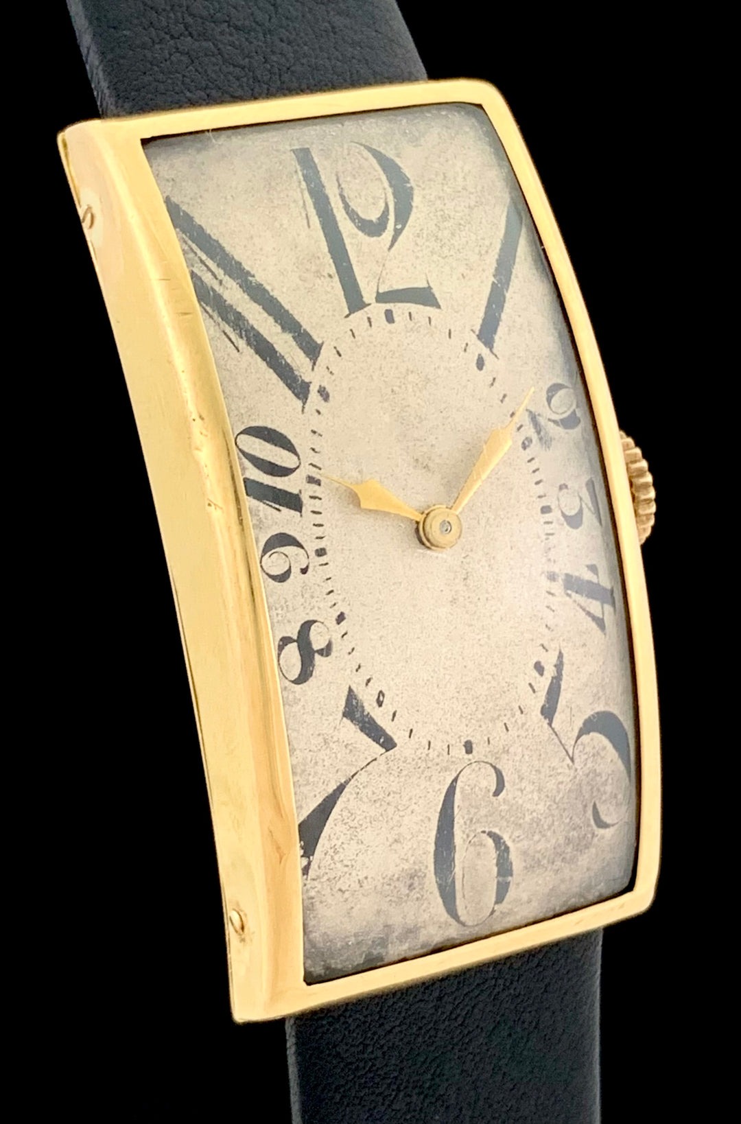 Đồng hồ sử dụng kính Bombeé những năm 1920 - ảnh 4