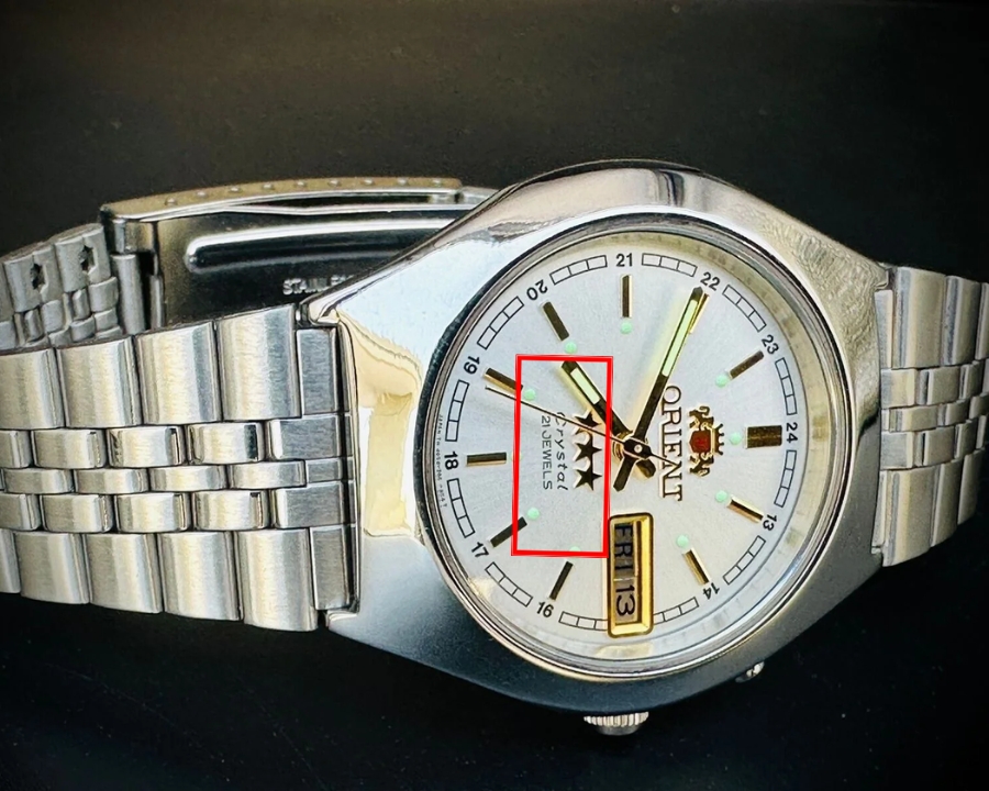 Orient 3 Sao cổ và bộ máy bền bỉ bên trong - Hình 3