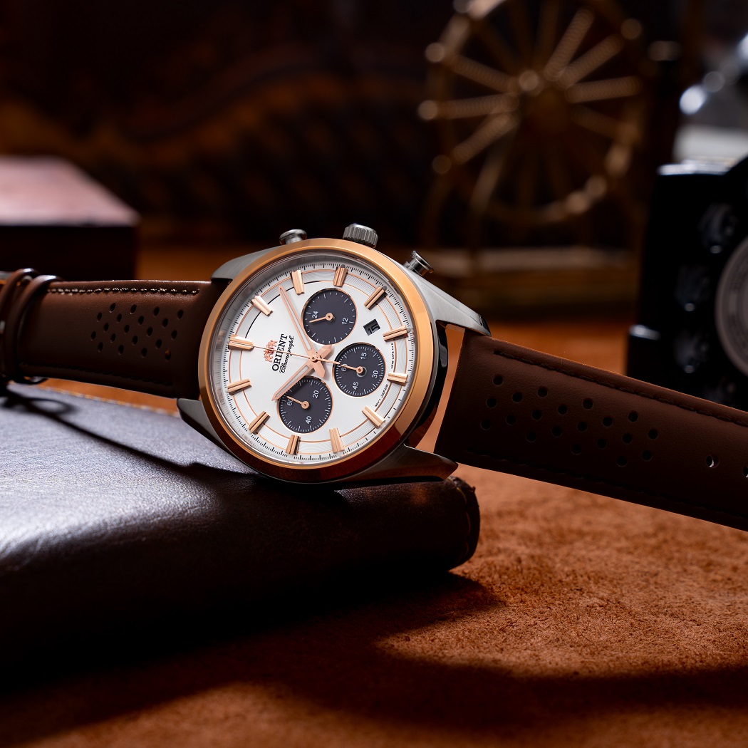 Phiên bản dây đeo duy nhất trong dòng Contemporary Chronograph lấy cảm hứng từ những chiếc xe hơi cổ điển - ảnh 5