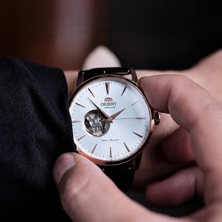 Orient Esteem Gen 2 đi theo hướng dress watch công sở