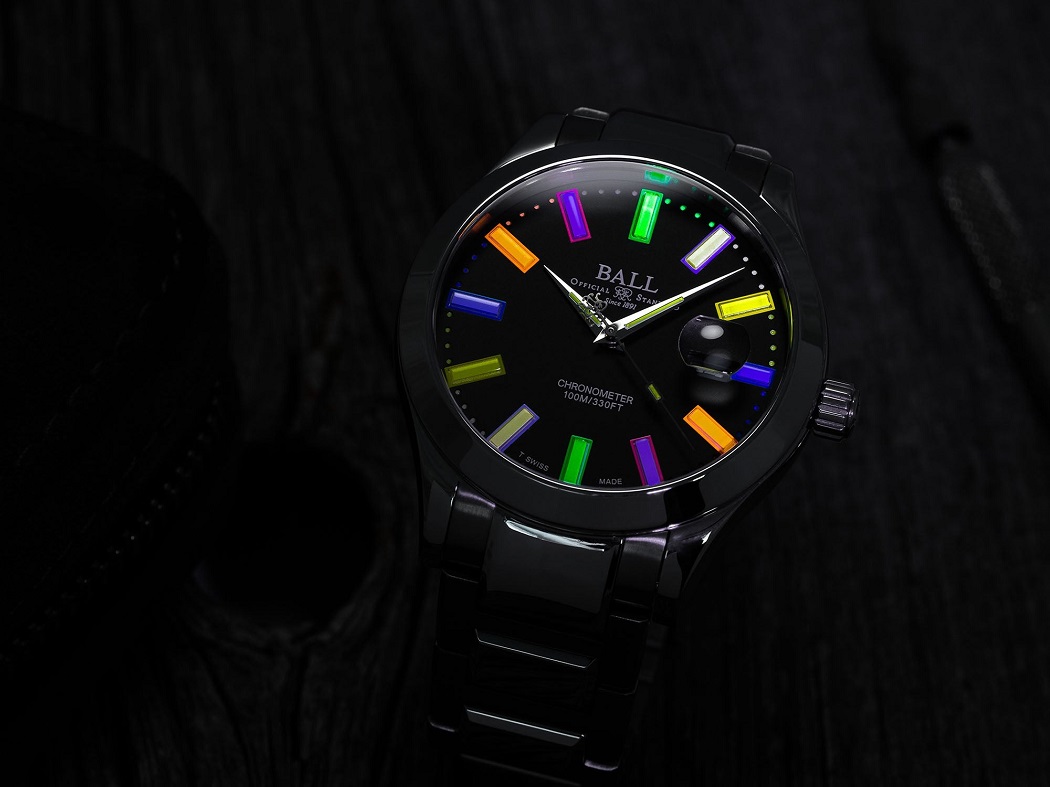 vật liệu phát quang tritium trên đồng hồ
