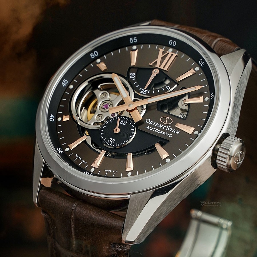 Orient Star Semi Skeleton RE-AV0006Y00B sử dụng bộ máy Caliber F6F44