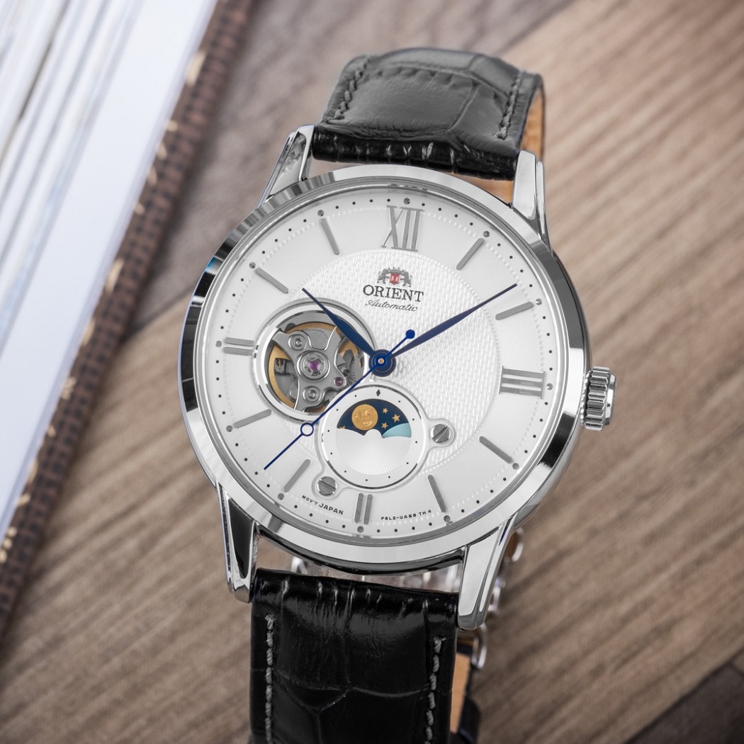 Thiết kế Open Heart lần đầu xuất hiện trên Orient Sun And Moon Gen 4 - ảnh 1