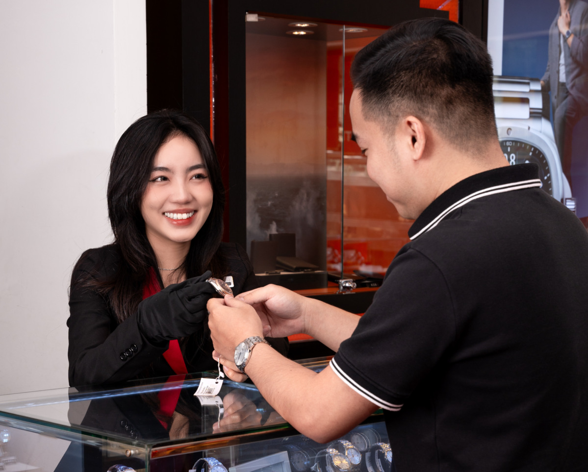 Nhiều khách hàng đánh giá cao trải nghiệm mua sắm tại Đồng Hồ Hải Triều - ảnh 6