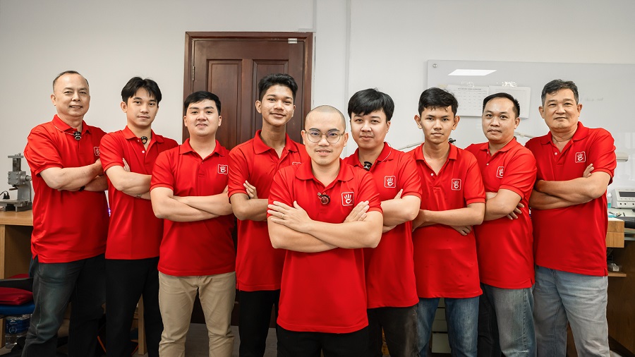 Đội ngũ kỹ thuật viên tay nghề cao, giàu kinh nghiệm tại Đồng Hồ Hải Triều - ảnh 9