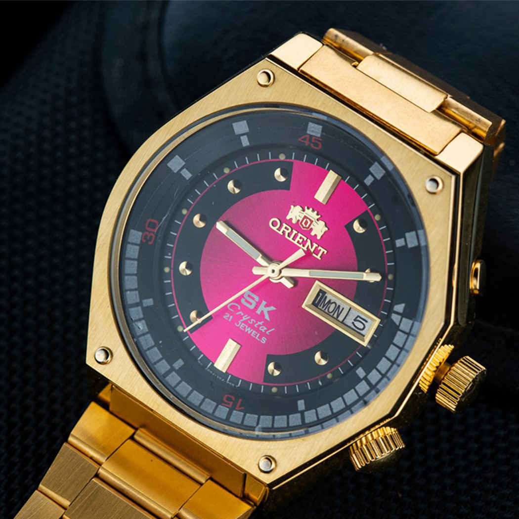 Orient SK 2015 sở hữu mặt số được làm gọn 1mm so với phiên bản cũ