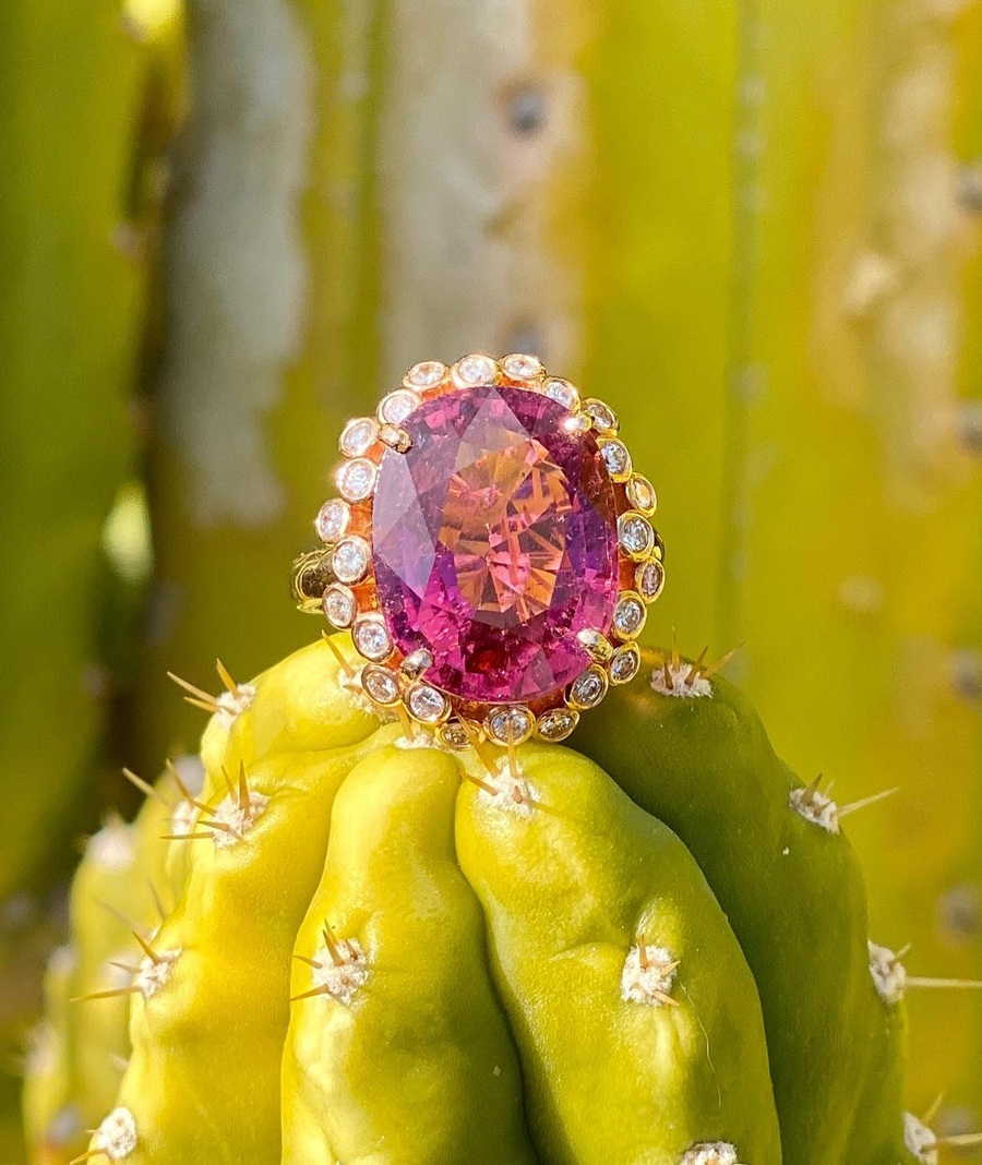 Nhẫn cocktail đính đá Rubellite