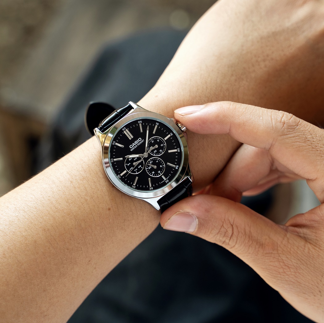 Đồng hồ Casio quartz nam