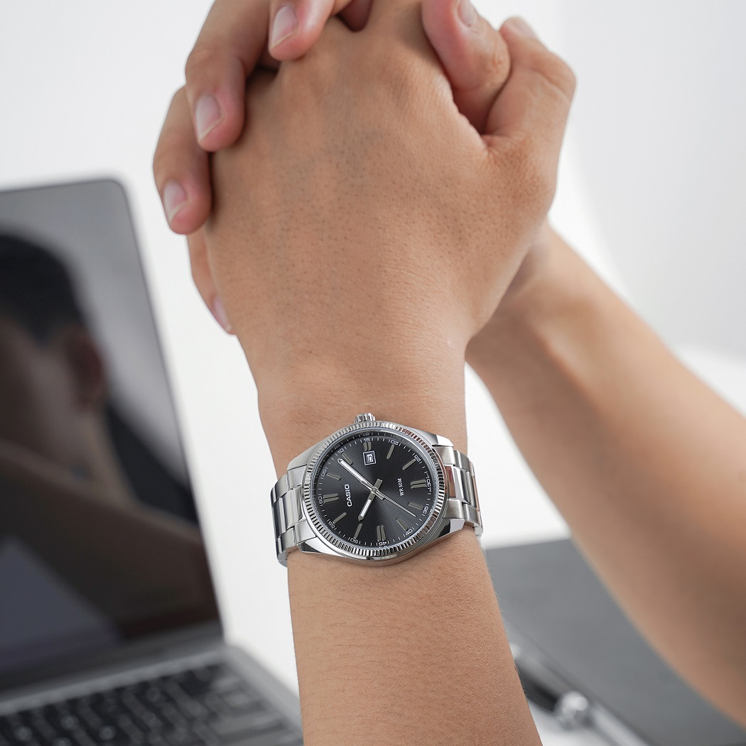 Đồng hồ Casio quartz nam