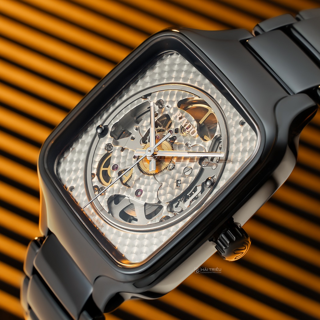 đồng hồ cơ nam mặt vuông Rado True Square x Kunihiko Morinaga