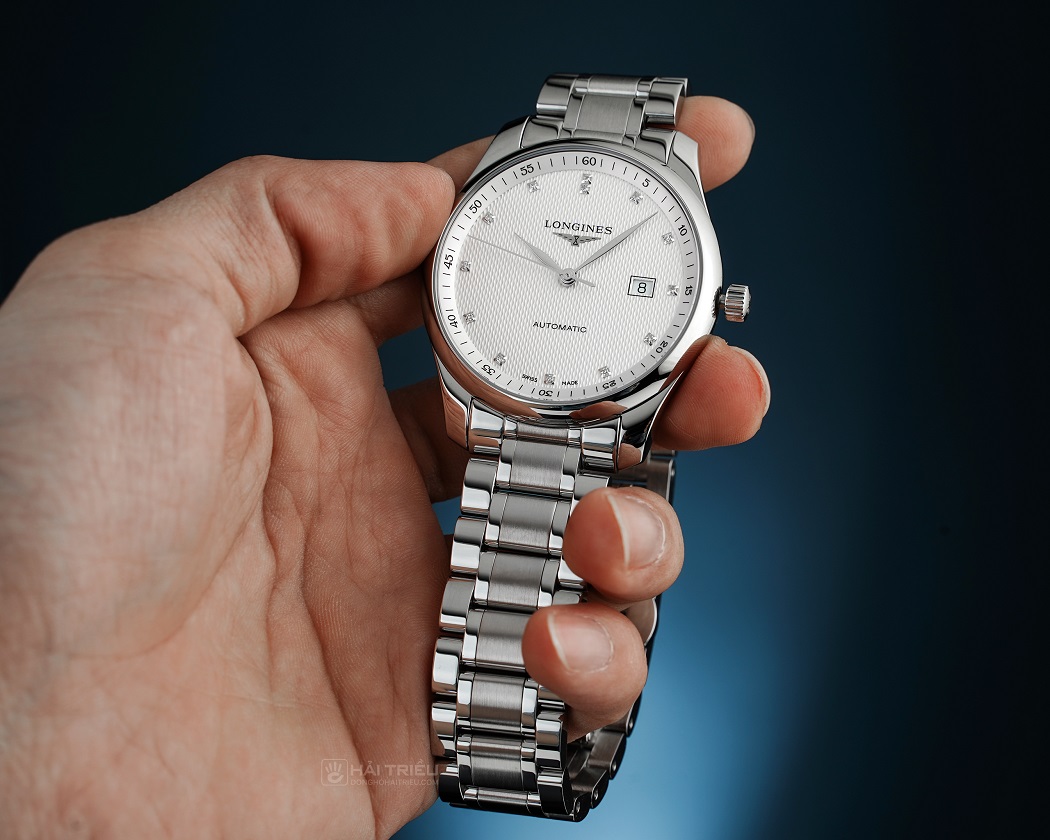 đồng hồ nam màu trắng Longines Master L2.893.4.77.6