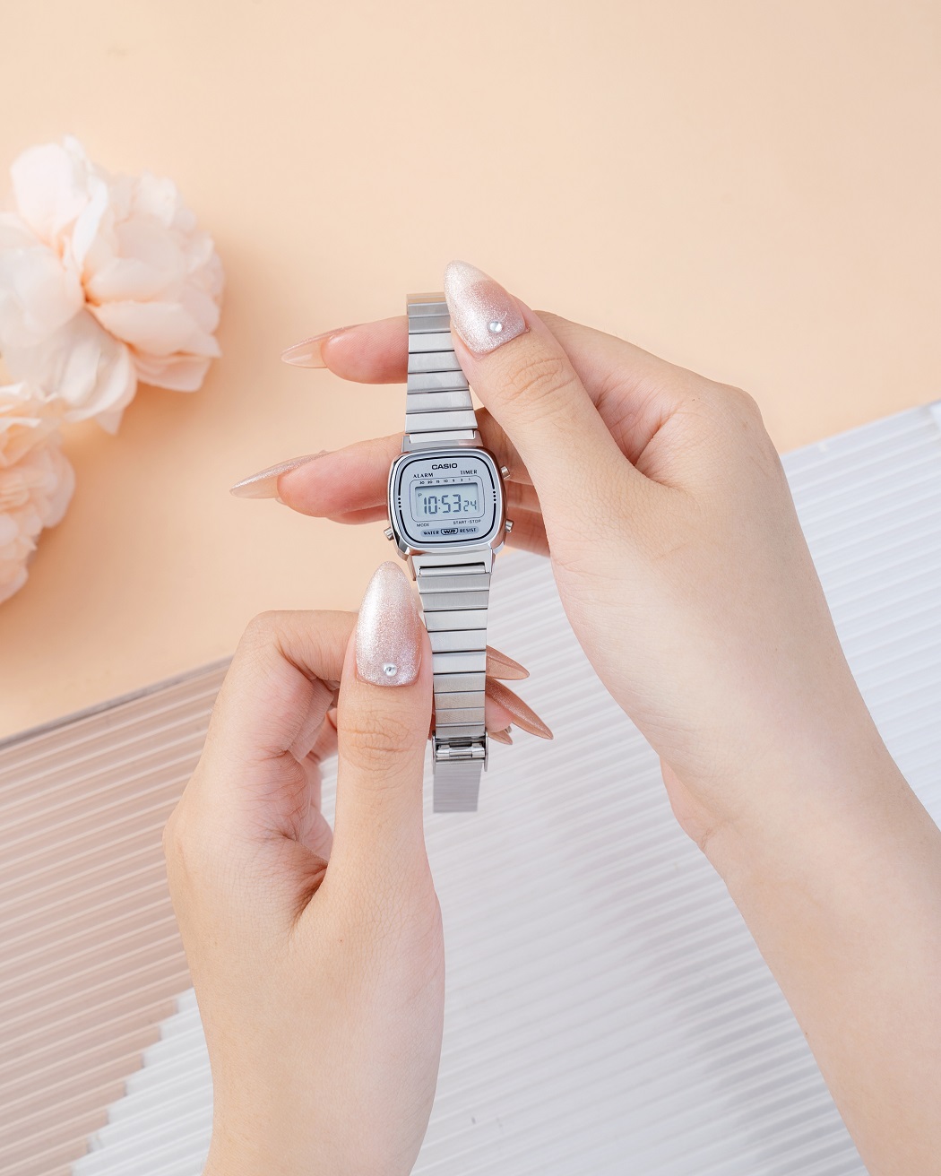 đồng hồ nữ chính hãng giá rẻ Casio LA670WA-7DF