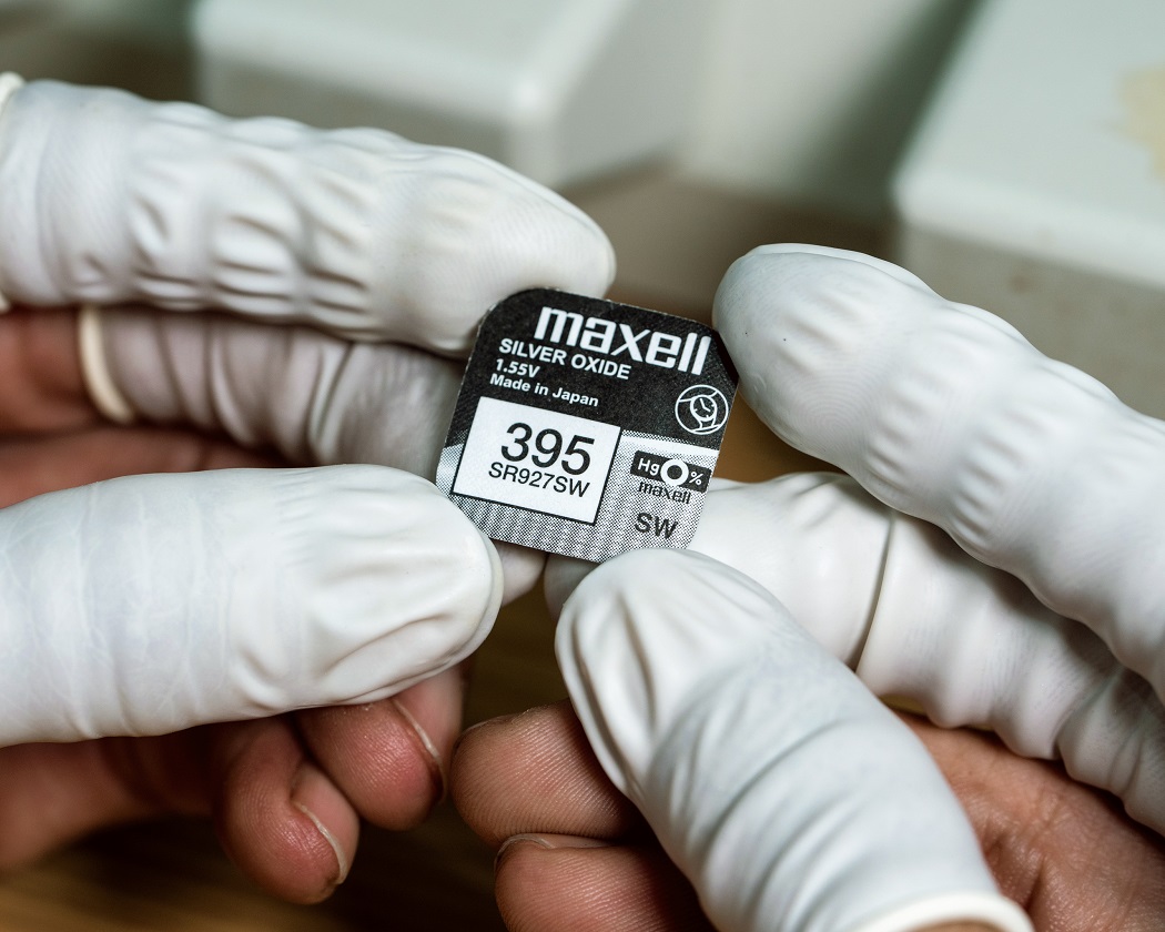 Sử dụng pin chính hãng Maxell, chất lượng cao