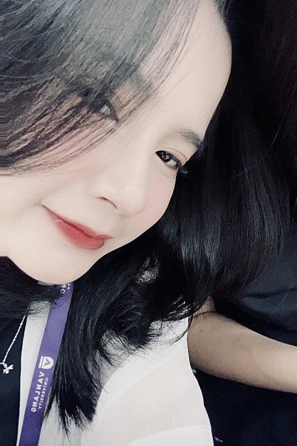 Tác giả Khánh Linh