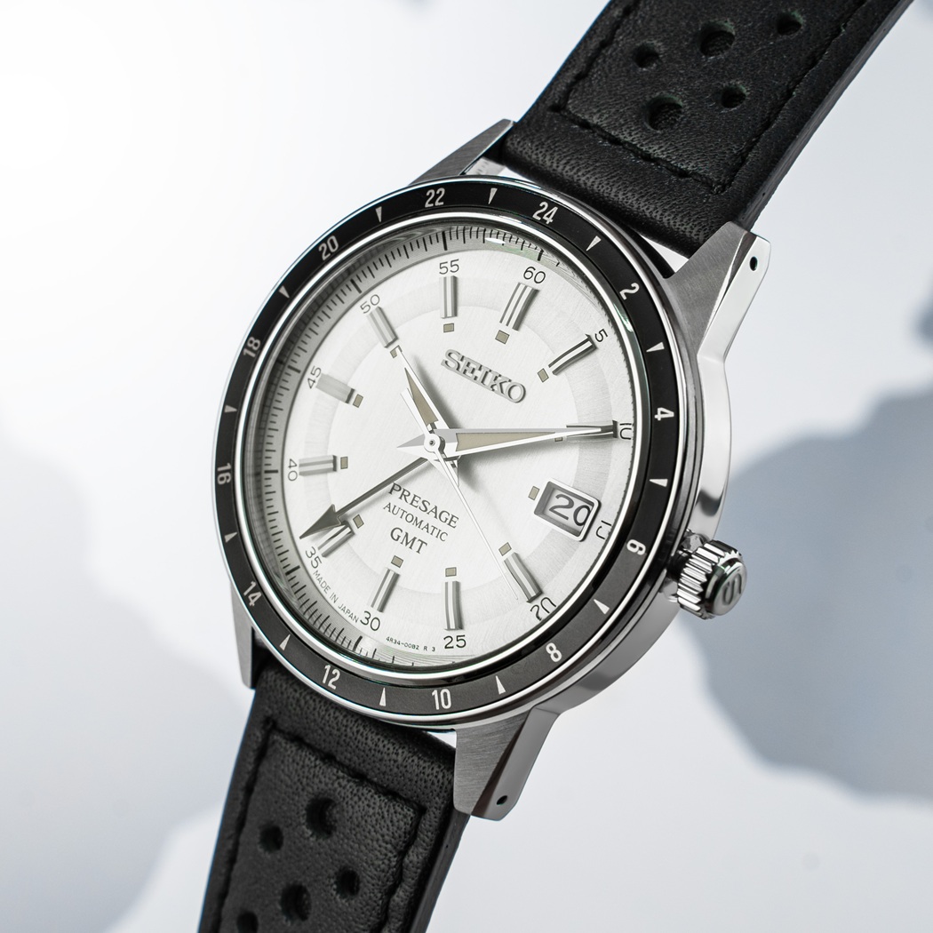 Mặt trước đồng hồ và dây của đồng hồ Seiko Automatic dây da