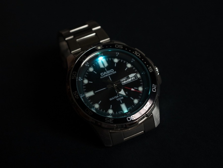 Đồng hồ Casio illuminator là gì